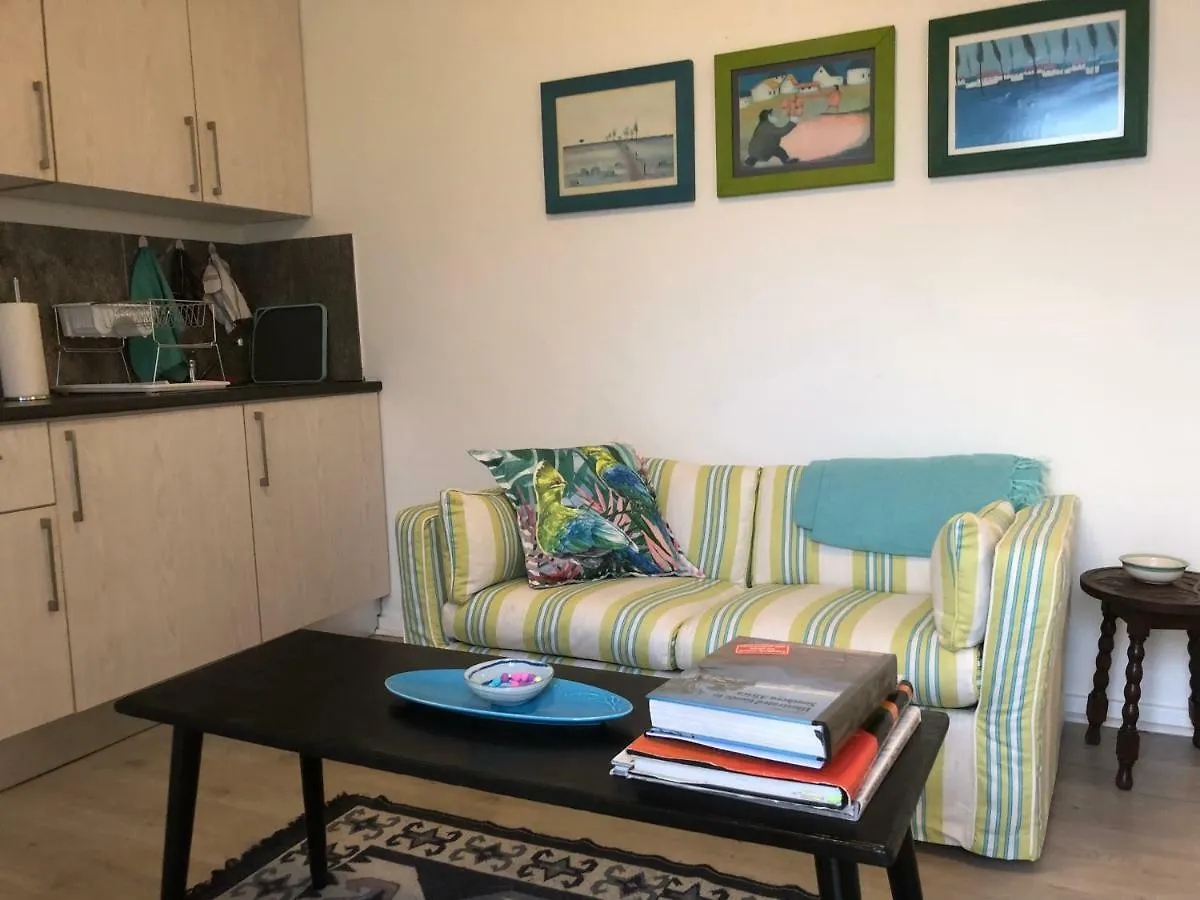 The Speckled Egg, 4 Promenade Rd, Lakeside, Kapstadt Apartment